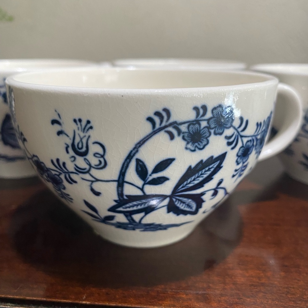 Vintage, Discontinued, Set of 4, Blue Onion Pattern Teacups - Picture 2 of 9